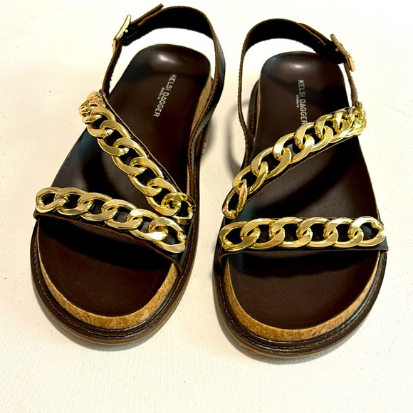 New Kelsi Dagger Script Sandals with Chain details in Buffalo - Picture 5 of 8